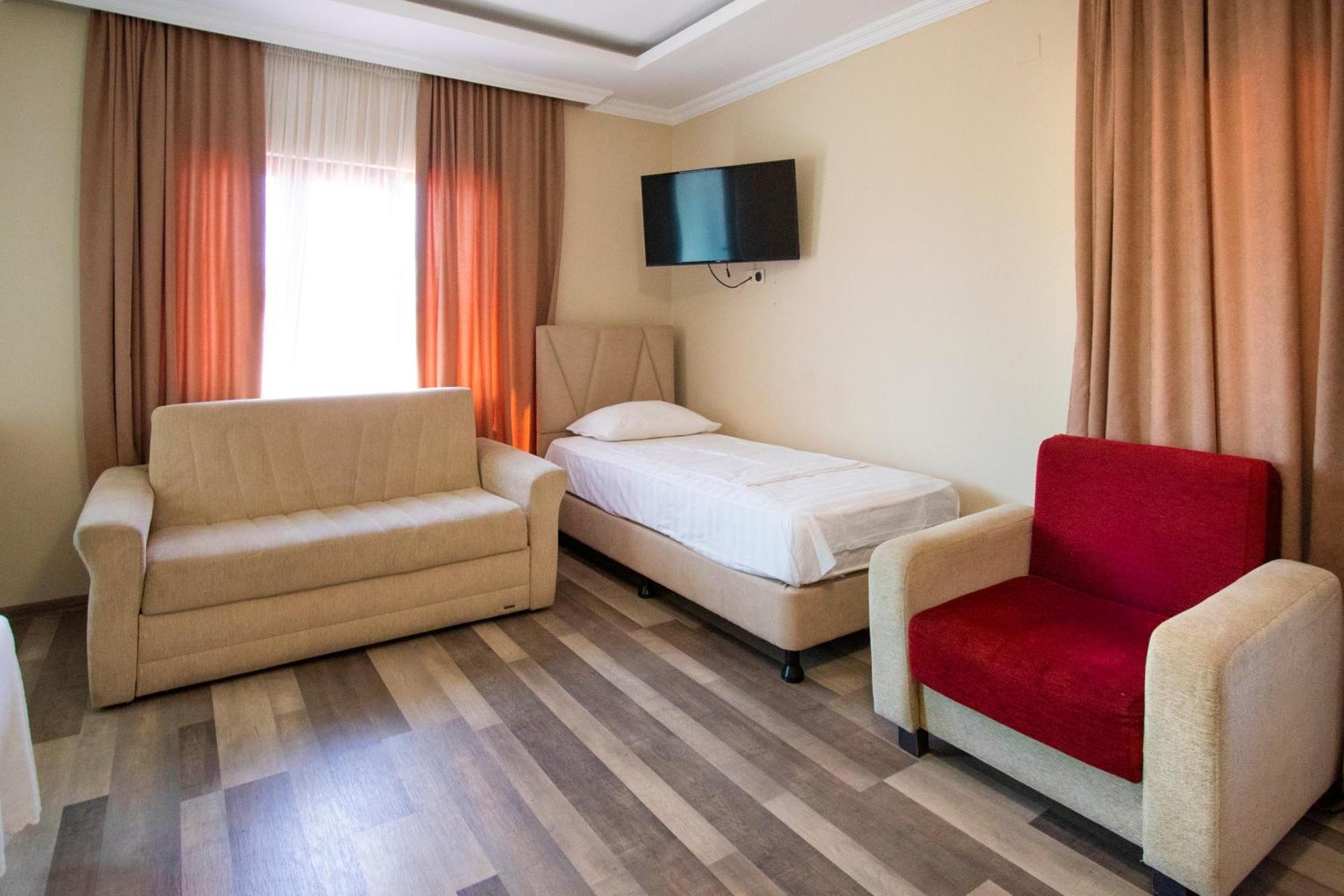 Hotel Smile 科布列季 外观 照片